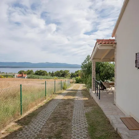 Sole Villa Bol